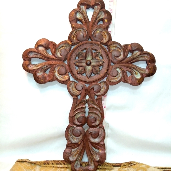 𝅺16" Tall Rust Filigree Wall Cross - Picture 3 of 6